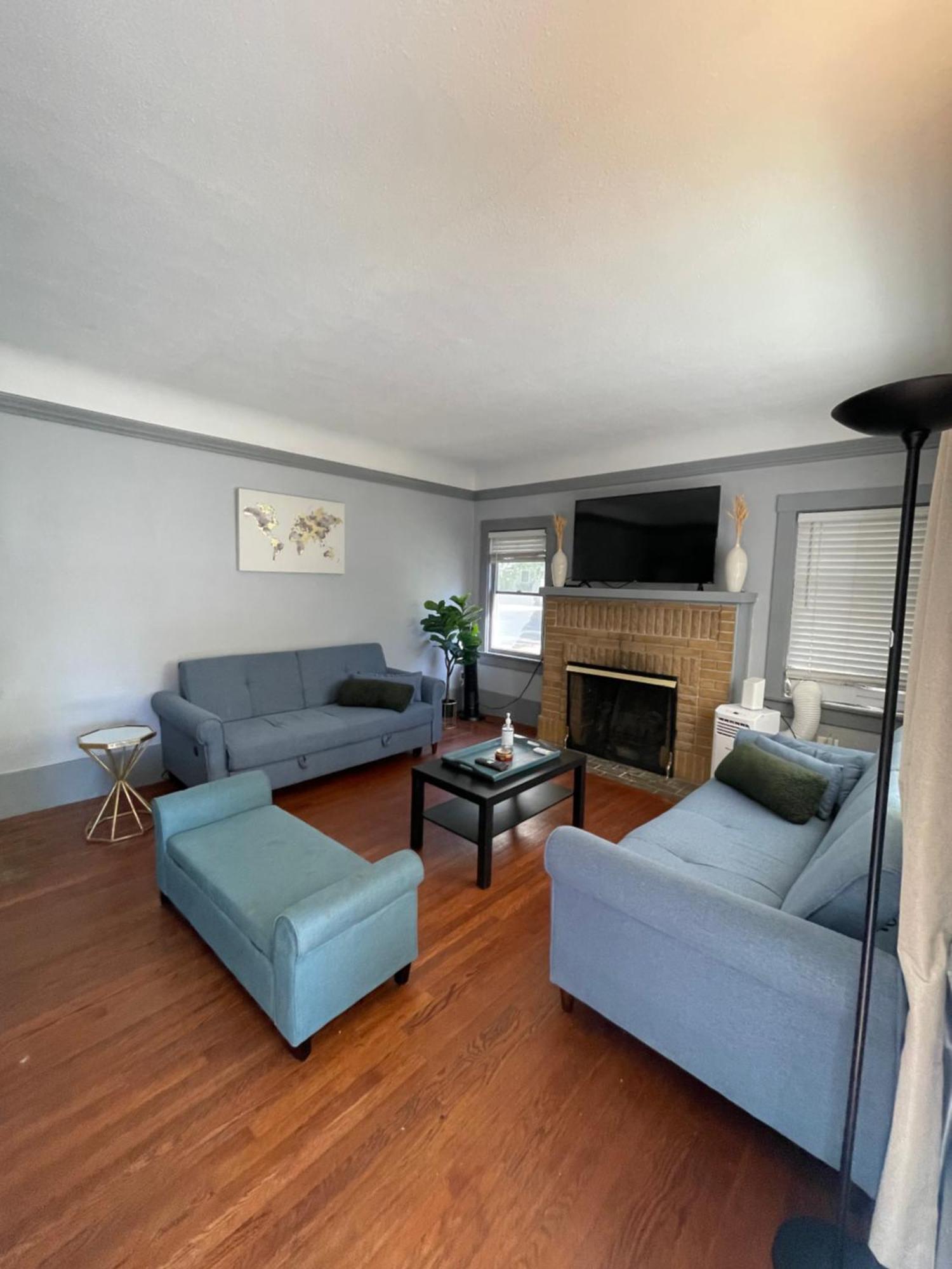 Holiday home Midtown Gem With Kitchen And Living